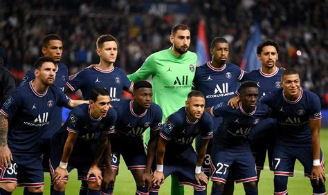 من هو مالك نادي باريس سان جيرمان الحقيقي 2023، النادي الفرنسي الشهير، والذي يُصنف كأحد أبرز أندية كرة القدم حاليًا في العالم